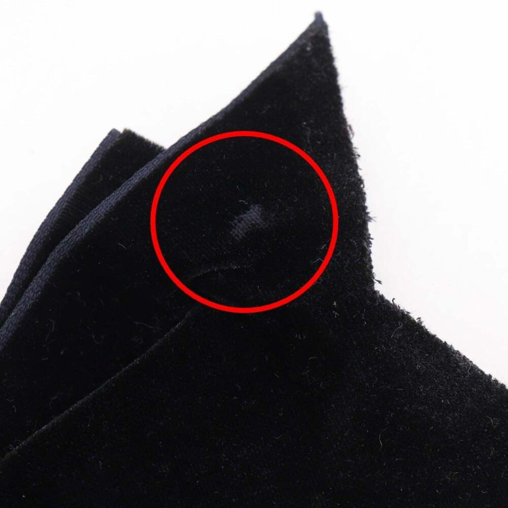CHANEL Authentic Black Brooch - Picture 4 of 6